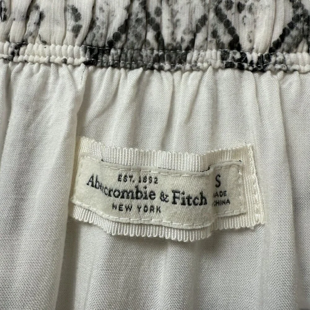 Abercrombie & Fitch Maxi Skirt Small Gray Snakeprint Chiffon Elastic Waist Flowy